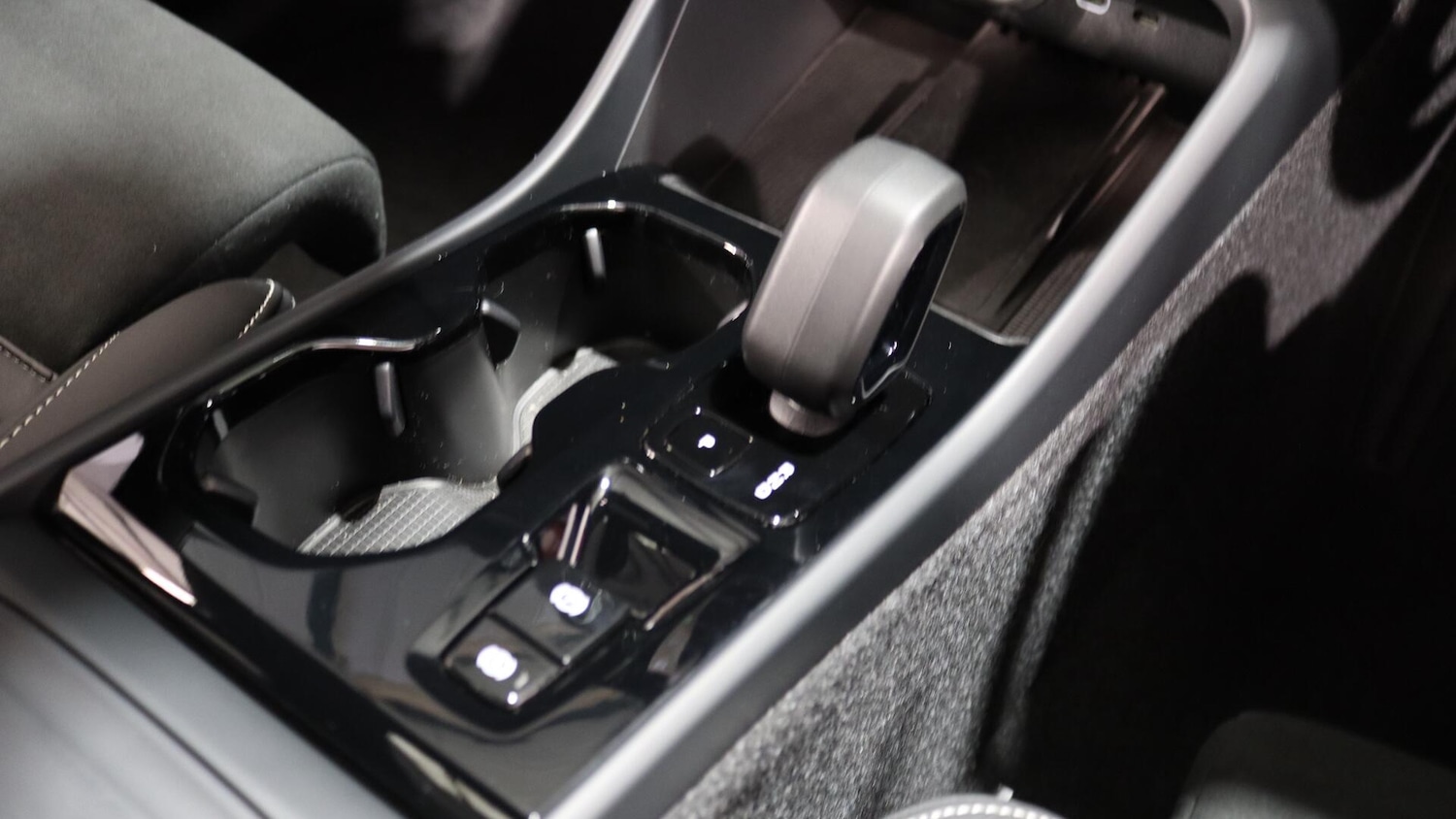 Used Volvo XC40 2025 for sale - 76122158: Photo 24