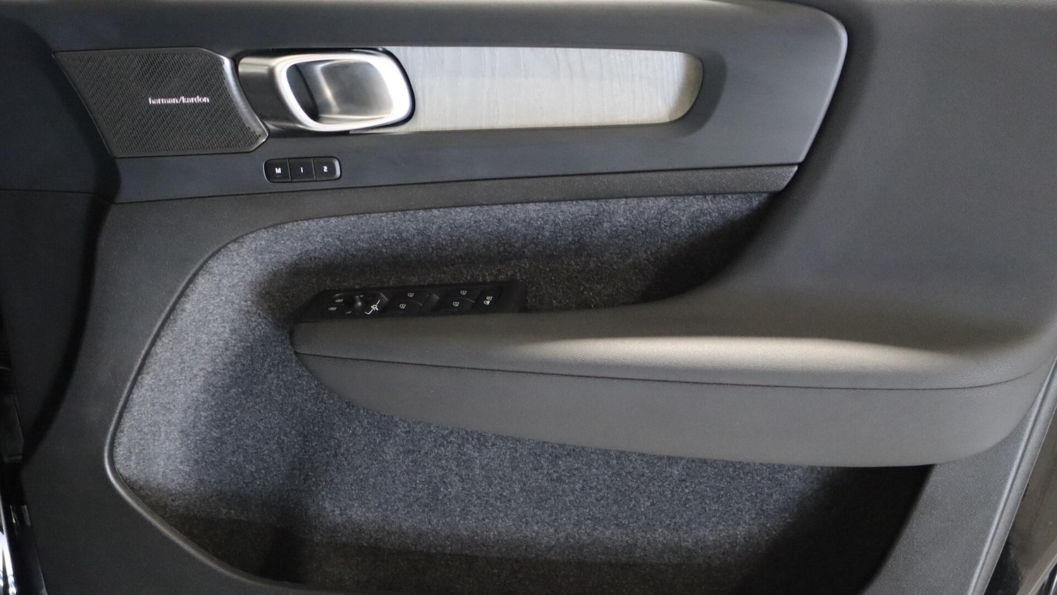 Used Volvo XC40 2025 for sale - 76122158: Photo 27