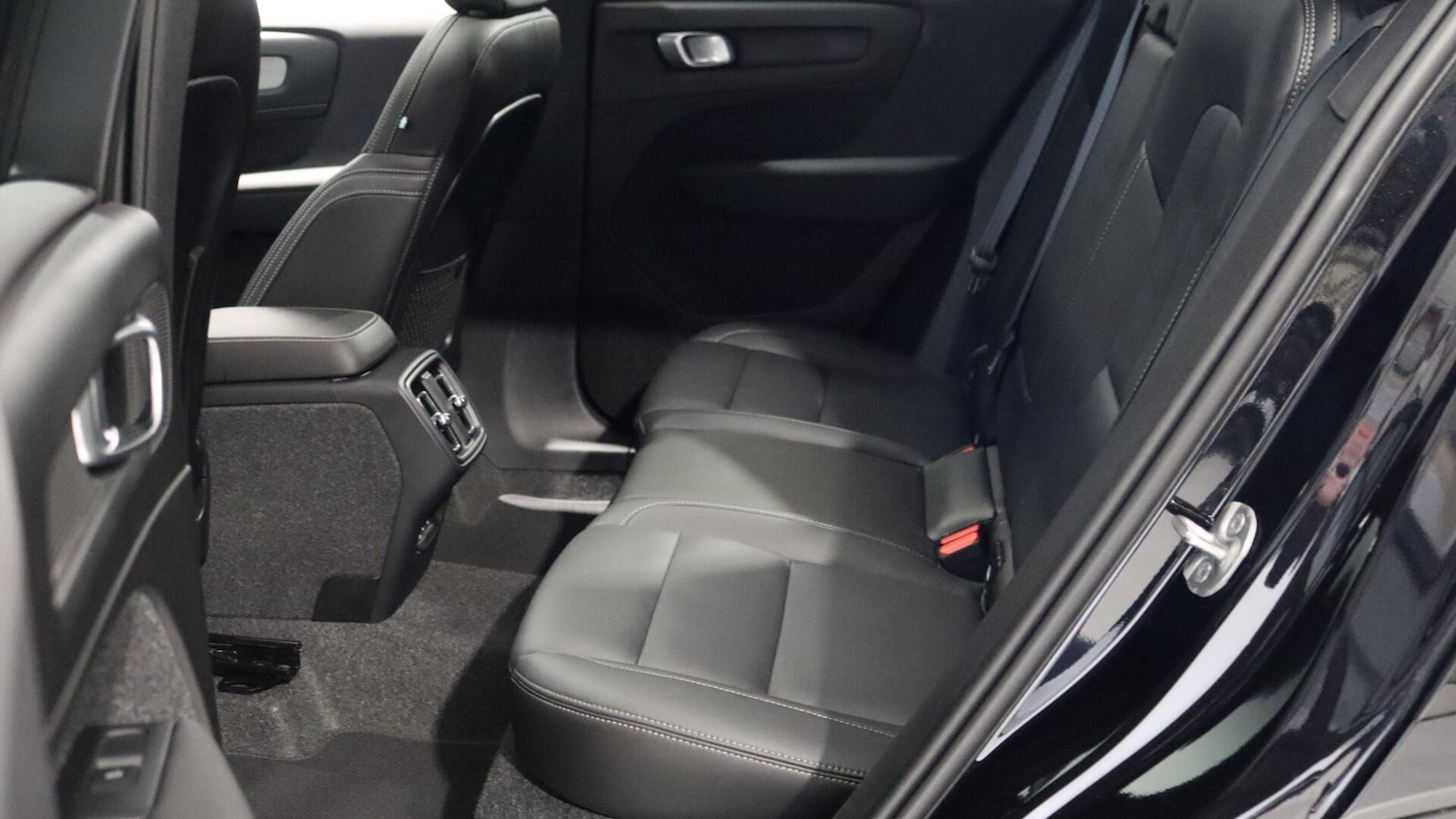 Used Volvo XC40 2025 for sale - 76122158: Photo 31