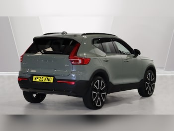 Used Volvo XC40 2025 for sale - 76042491: Photo