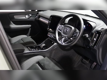 Used Volvo XC40 2025 for sale - 76042224: Photo