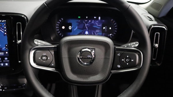 Used Volvo XC40 2025 for sale - 76250930: Photo 10