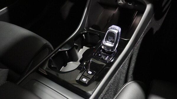 Used Volvo XC40 2025 for sale - 76250930: Photo 24