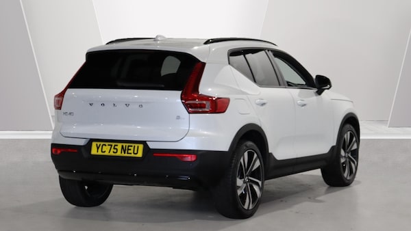 Used Volvo XC40 2025 for sale - 76250930: Photo 2