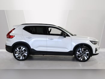 Used Volvo XC40 2025 for sale - 76250930: Photo 3