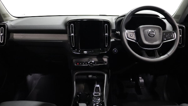 Used Volvo XC40 2025 for sale - 76250930: Photo 5
