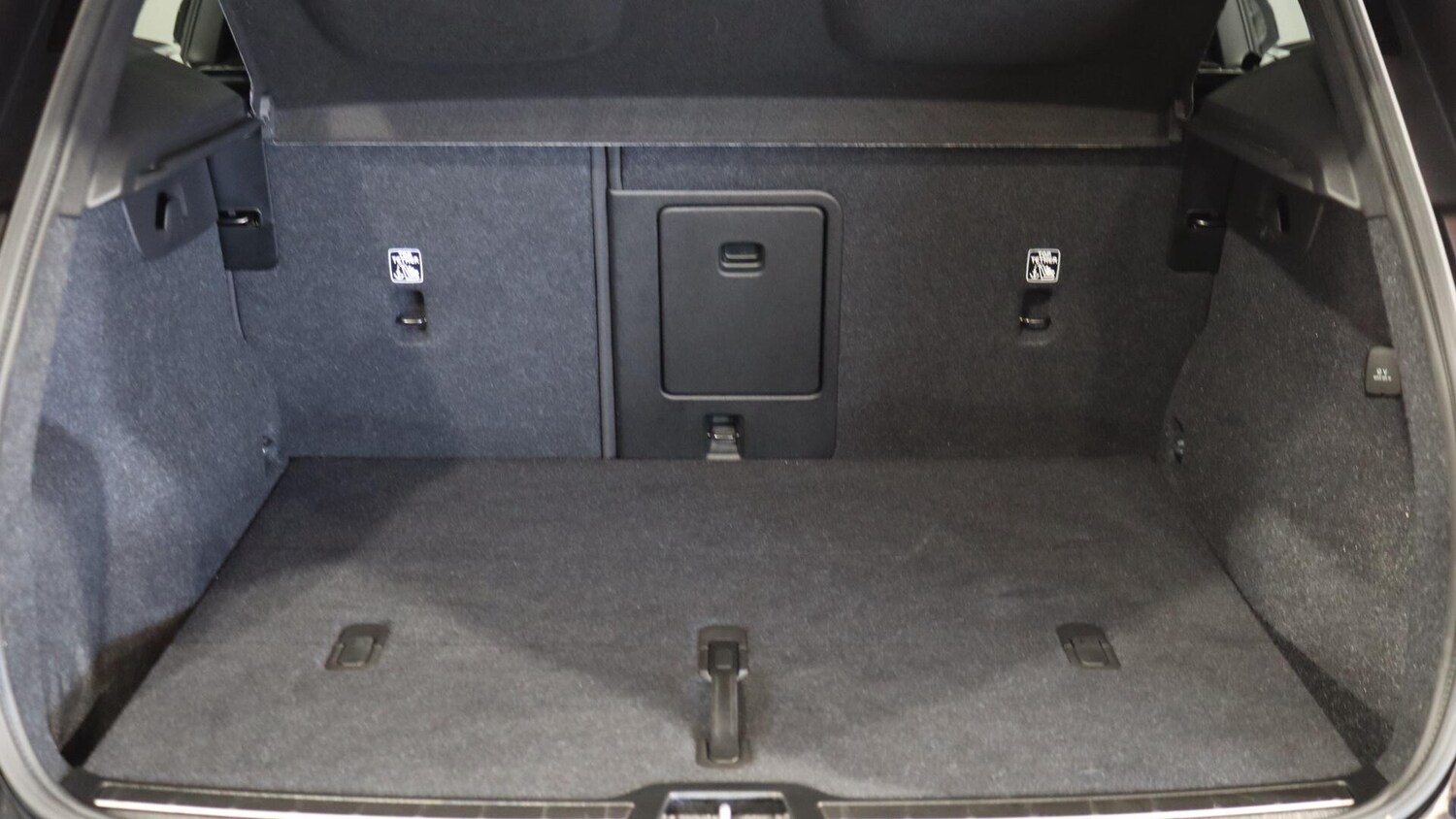 Used Volvo XC40 2025 for sale - 75990888: Photo 13