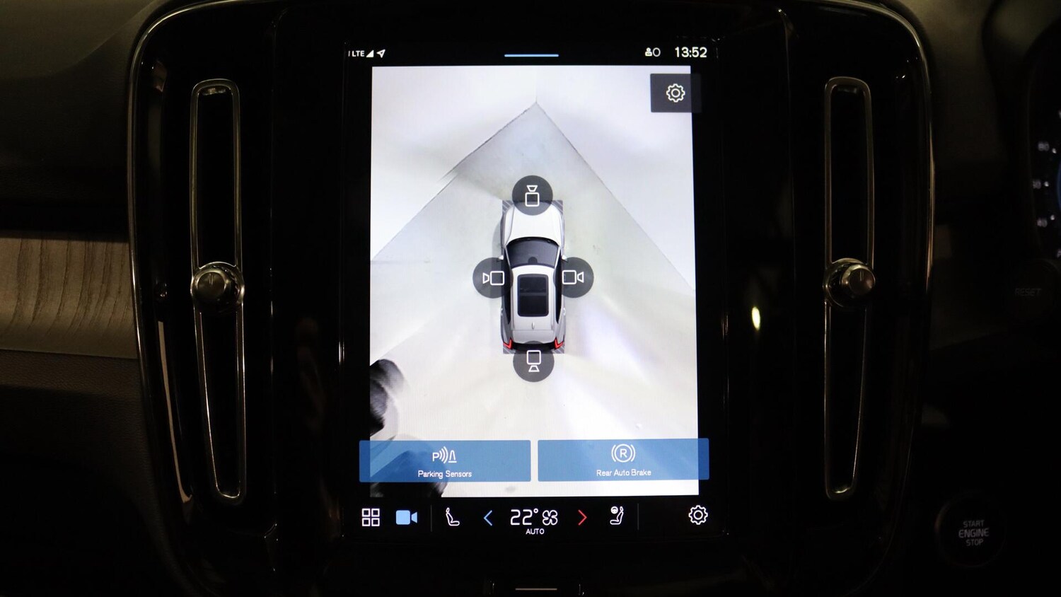Used Volvo XC40 2025 for sale - 75990888: Photo 17