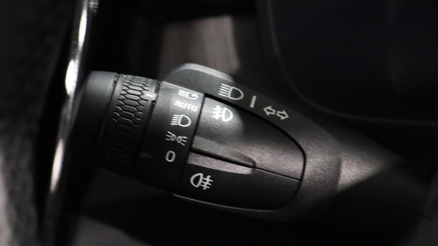 Used Volvo XC40 2025 for sale - 75990888: Photo 18