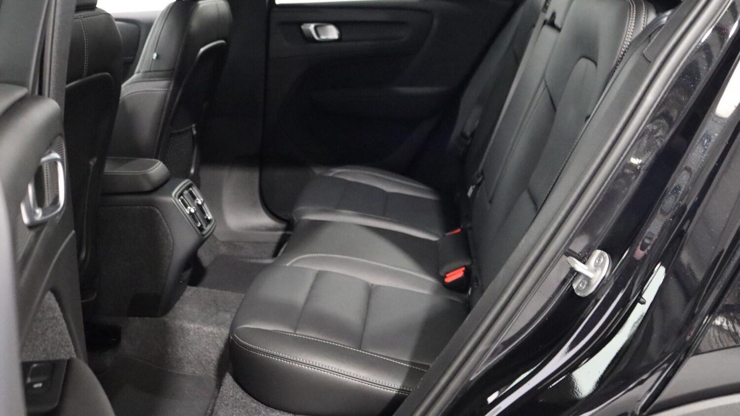 Used Volvo XC40 2025 for sale - 75990888: Photo 31