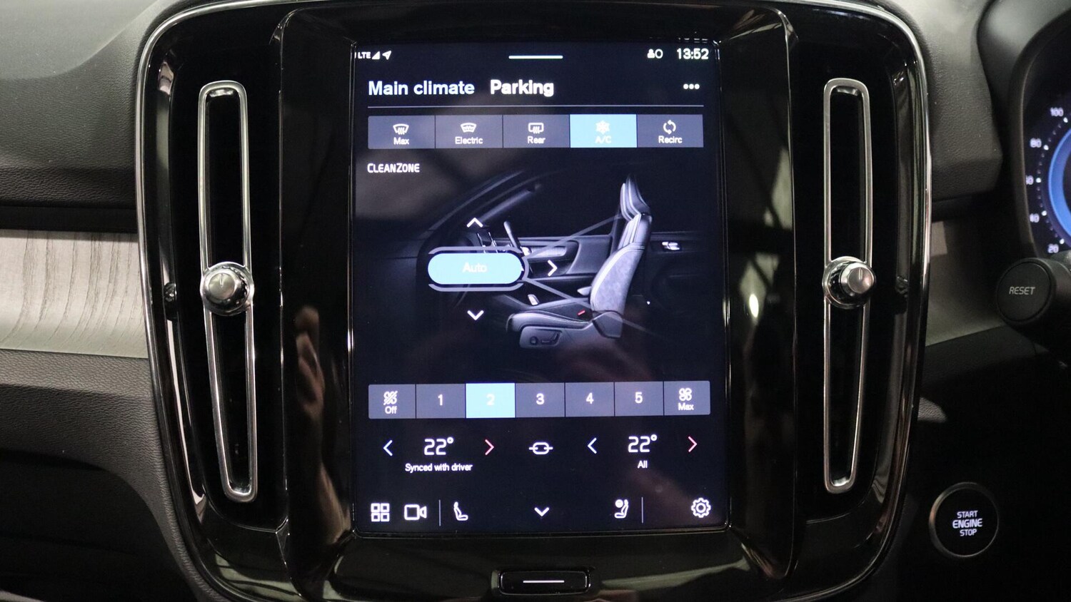 Used Volvo XC40 2025 for sale - 75990888: Photo 38