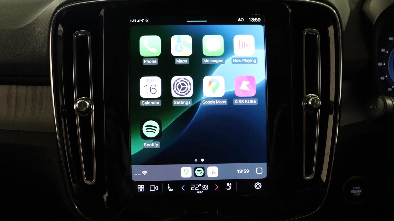 Used Volvo XC40 2025 for sale - 75990888: Photo 43