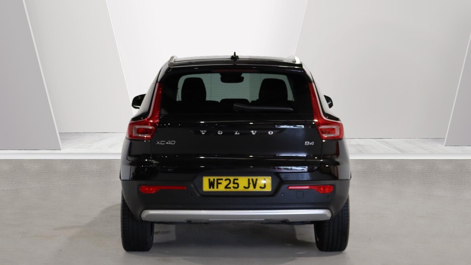Used Volvo XC40 2025 for sale - 75990888: Photo 7