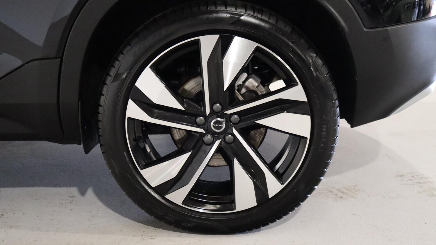 Used Volvo XC40 2025 for sale - 75990888: Photo 9