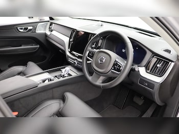 Used Volvo XC60 2024 for sale - 75311633: Photo
