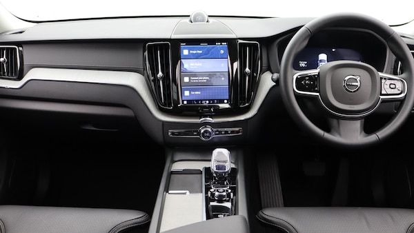 Used Volvo XC60 2024 for sale - 75311633: Photo 5