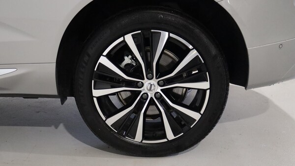 Used Volvo XC60 2024 for sale - 75311633: Photo 9