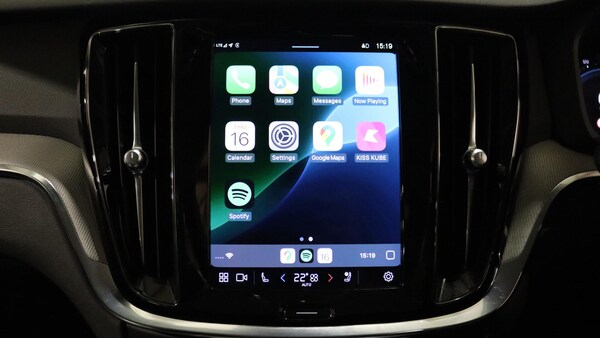 Used Volvo V60 2022 for sale - 76295424: Photo 39