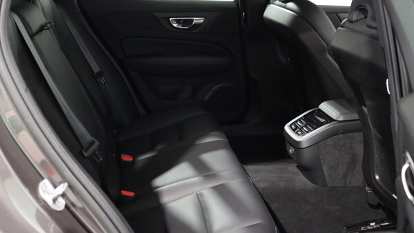 Used Volvo V60 2022 for sale - 76295424: Photo 6