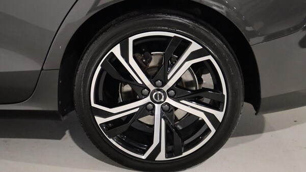 Used Volvo V60 2022 for sale - 76295424: Photo 9