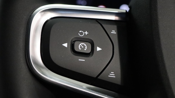 Used Volvo XC40 for sale - 76188760: Photo 19