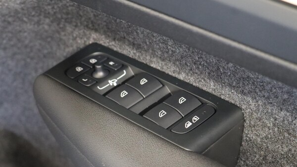 Used Volvo XC40 for sale - 76188760: Photo 22