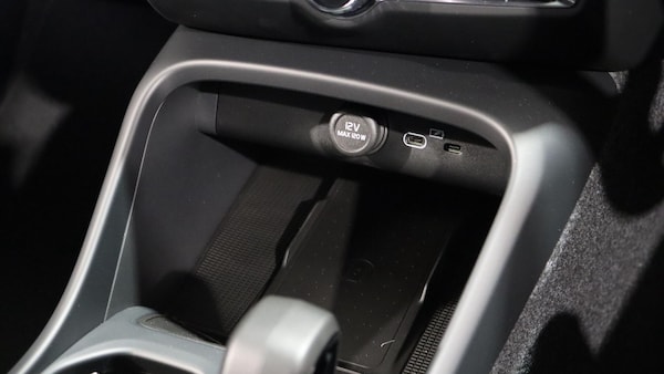 Used Volvo XC40 for sale - 76188760: Photo 30