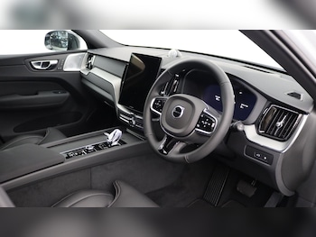 Used Volvo XC60 2025 for sale - 76226797: Photo 4