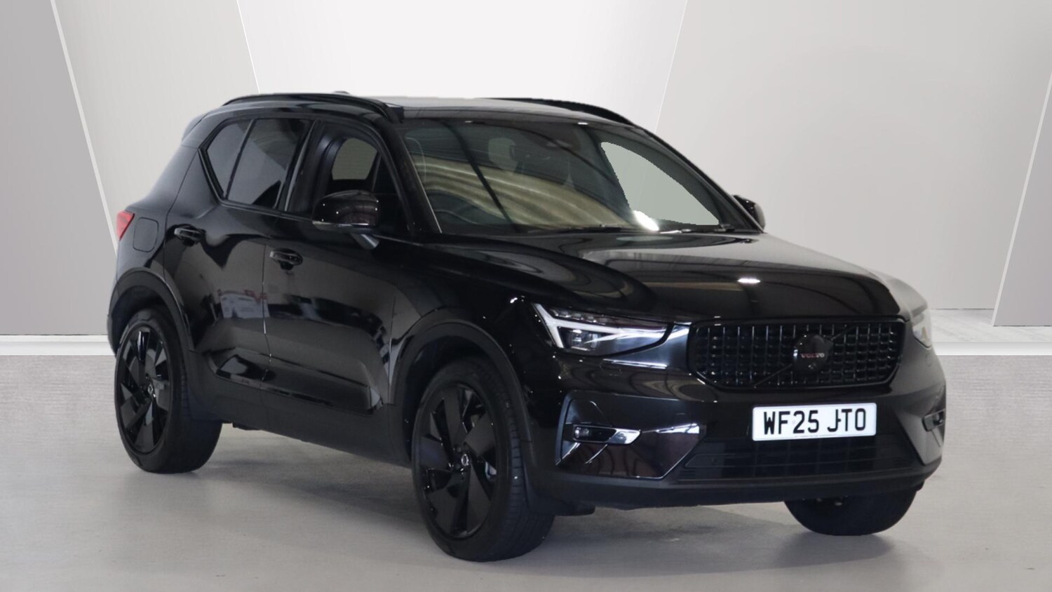 Used Volvo XC40 2025 for sale - 76060485: Photo 1