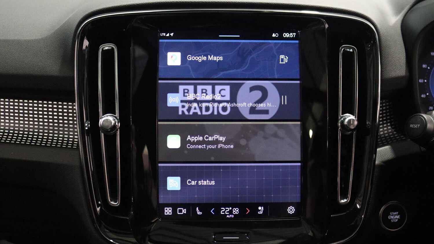 Used Volvo XC40 2025 for sale - 76060485: Photo 12