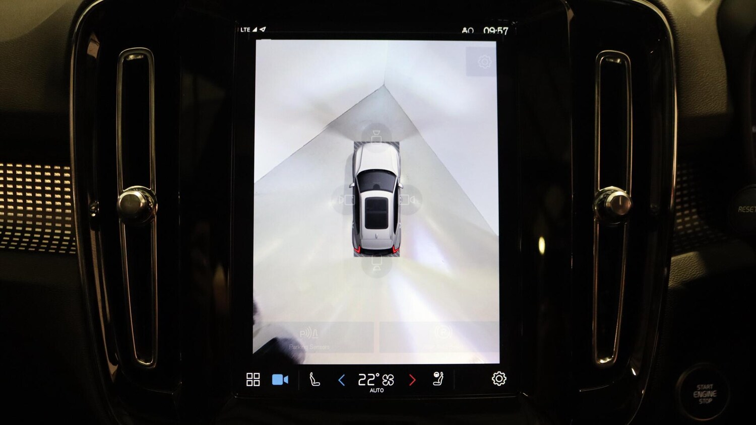 Used Volvo XC40 2025 for sale - 76060485: Photo 17