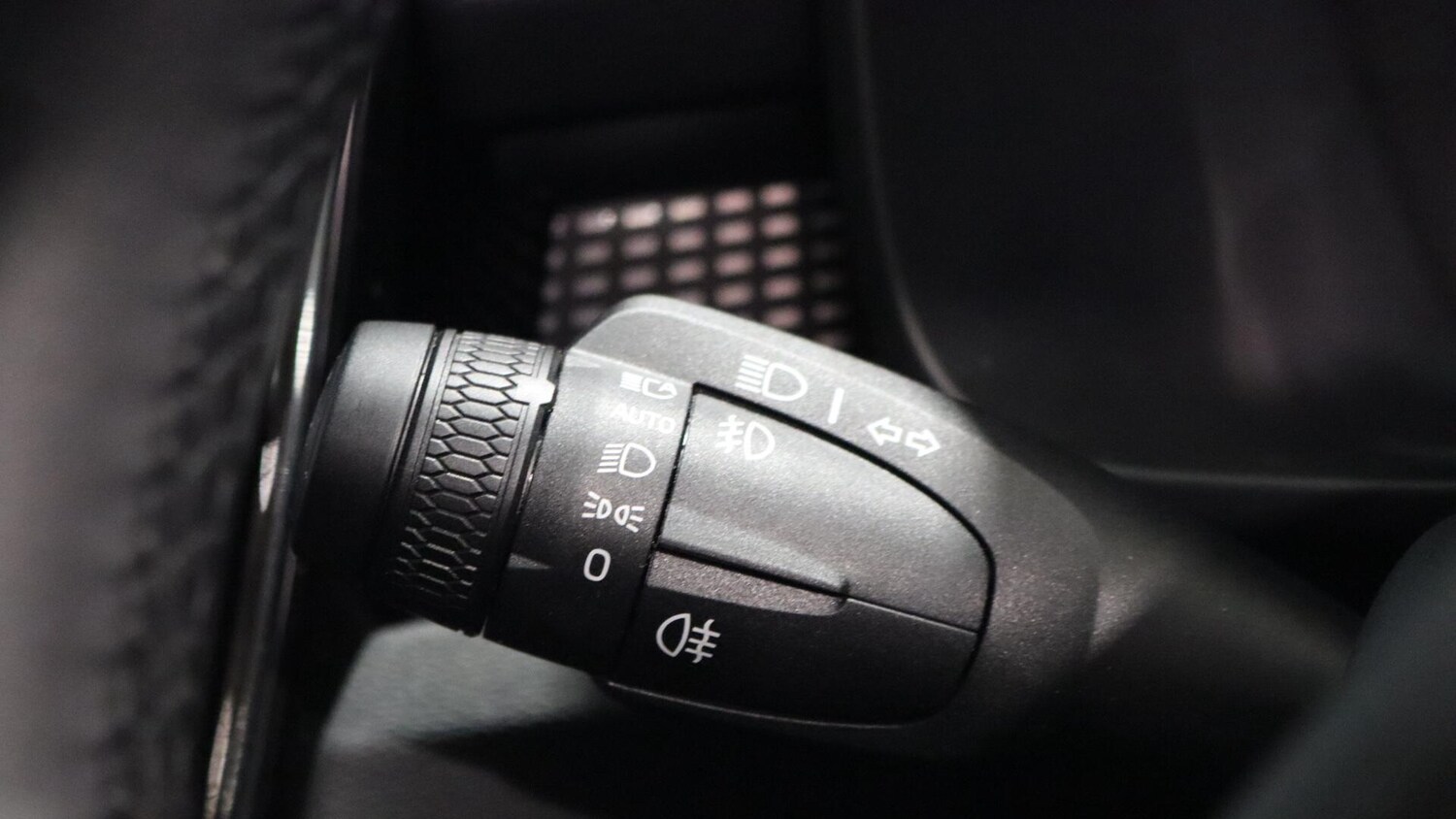 Used Volvo XC40 2025 for sale - 76060485: Photo 18