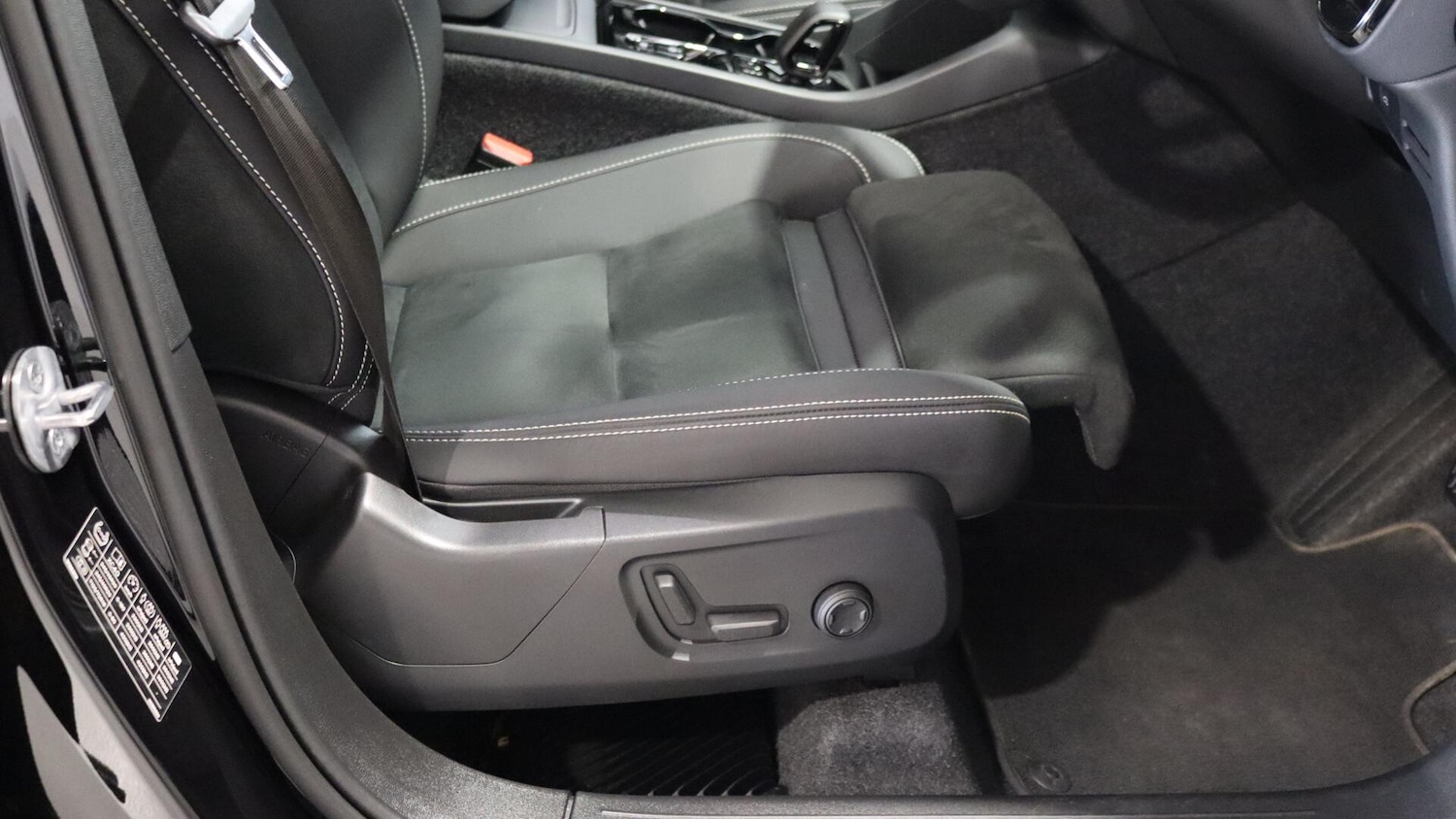 Used Volvo XC40 2025 for sale - 76060485: Photo 28