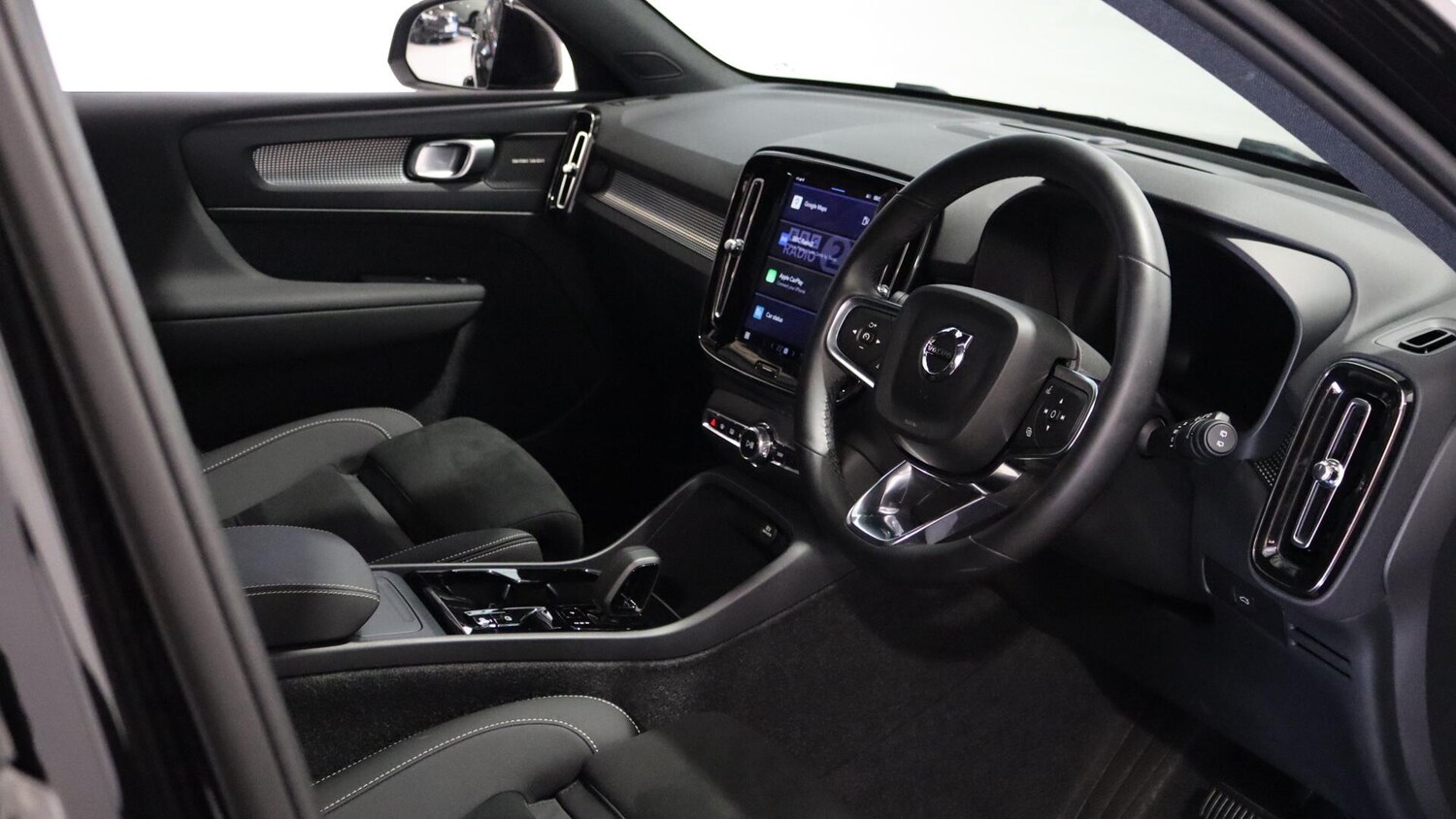 Used Volvo XC40 2025 for sale - 76060485: Photo 4