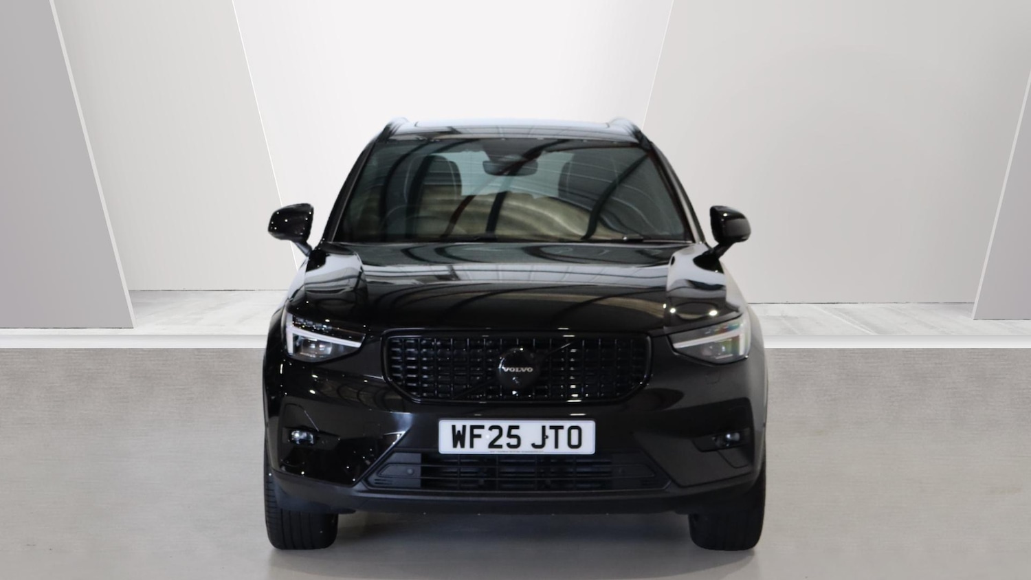 Used Volvo XC40 2025 for sale - 76060485: Photo 8