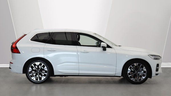 Used Volvo XC60 2025 for sale - 75658303: Photo 3