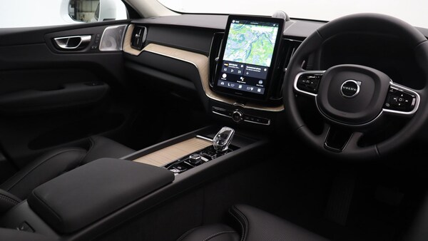 Used Volvo XC60 2025 for sale - 75658303: Photo 4