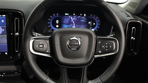 Used Volvo XC40 2025 for sale - 76260536: Photo 10