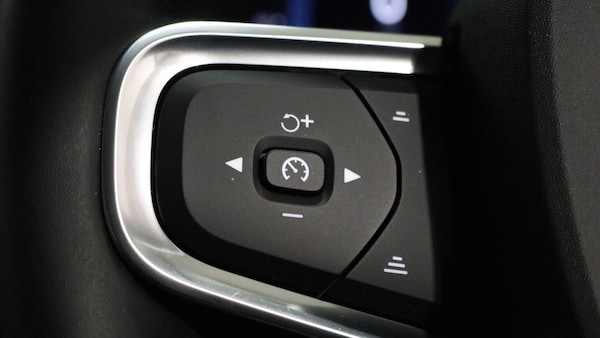 Used Volvo XC40 2025 for sale - 76260536: Photo 19