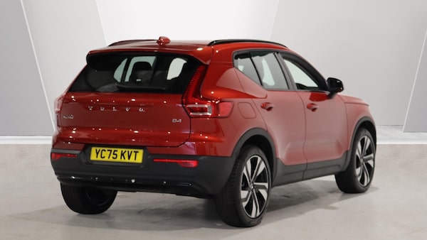 Used Volvo XC40 2025 for sale - 76260536: Photo 2