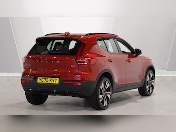 Used Volvo XC40 2025 for sale - 76260536: Photo 2