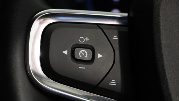 Used Volvo XC40 2025 for sale - 76239408: Photo 19