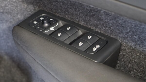 Used Volvo XC40 2025 for sale - 76239408: Photo 22
