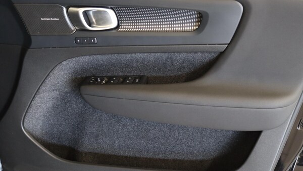 Used Volvo XC40 2025 for sale - 76239408: Photo 27