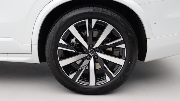 Used Volvo XC90 2025 for sale - 76199680: Photo 9