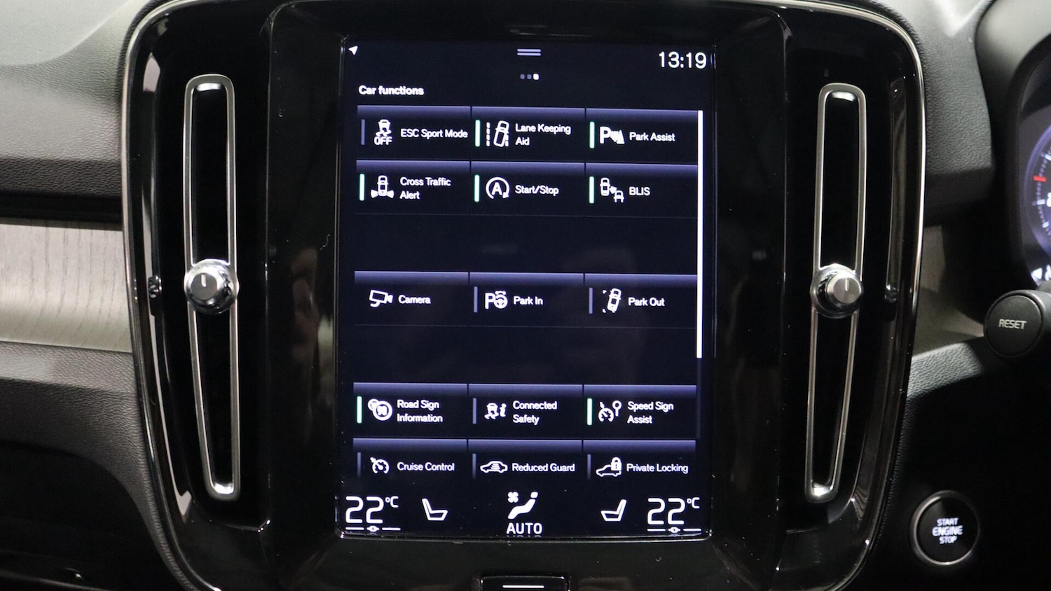 Used Volvo XC40 2019 for sale - 76337053: Photo 39