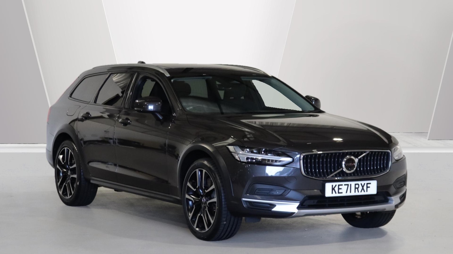 Used Volvo V90 2021 for sale - 76032054: Photo 1