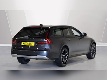 Used Volvo V90 2021 for sale - 76032054: Photo 2