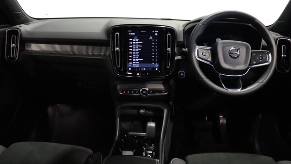 Used Volvo XC40 2023 for sale - 76188784: Photo 5