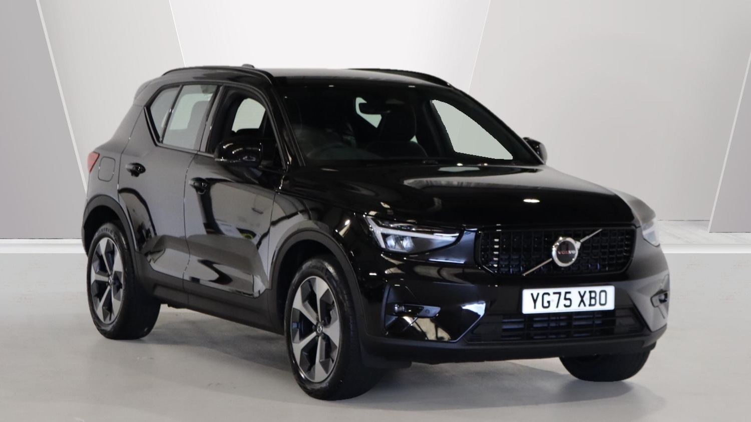 Used Volvo XC40 2025 for sale - 76121445: Photo 1